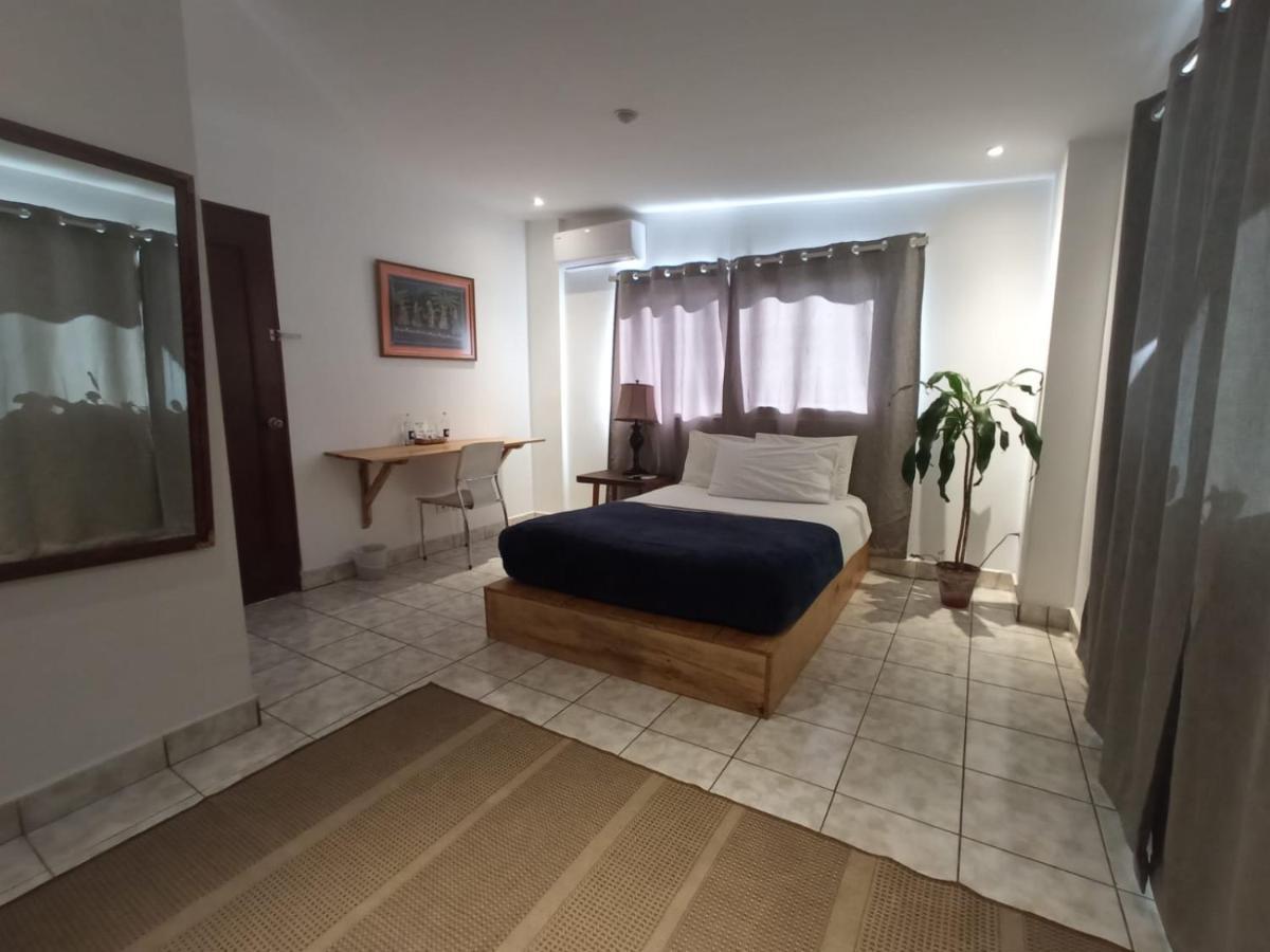 Cinco Hotel B&B San Salvador Eksteriør billede